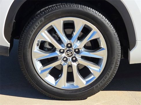 Used 2022 Toyota Highlander Limited image 9