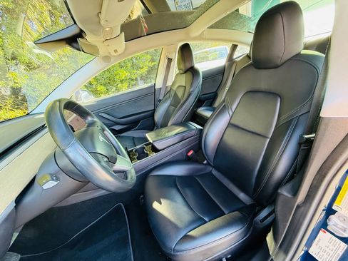 Used 2018 Tesla Model 3 Long Range image 39