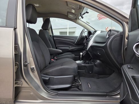 Used 2017 Nissan Versa SV image 18