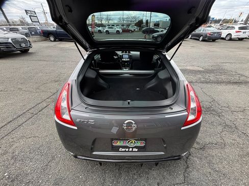 Used 2015 Nissan 370Z w/ Sport Package image 18