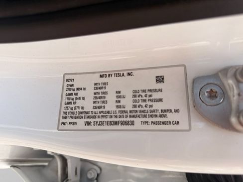 Used 2021 Tesla Model 3 Long Range AWD/4WD image 36