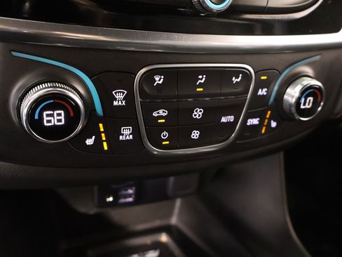 Used 2023 Chevrolet Traverse RS w/ LPO, Floor Liner Package FWD image 7