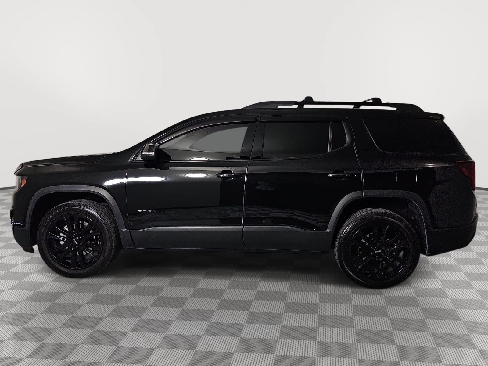 Used 2023 GMC Acadia SLE w/ Driver Convenience Package FWD image 5