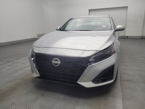 Used 2023 Nissan Altima 2.5 SV FWD image 15