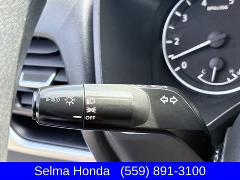 Used 2023 Nissan Rogue S FWD image 14