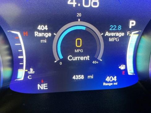 New 2025 Chrysler Pacifica Select w/ Fav Edition Package image 9