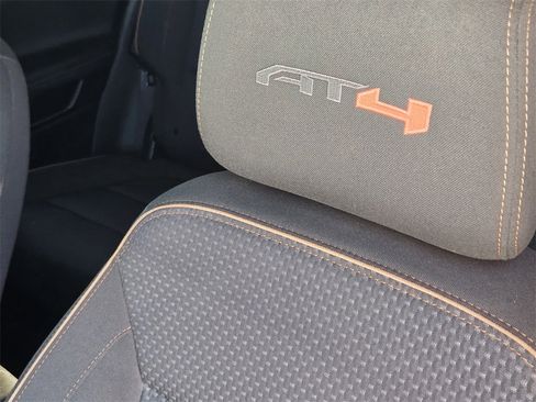 Used 2022 GMC Acadia AT4 image 10