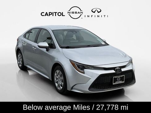 Used 2022 Toyota Corolla LE image 4