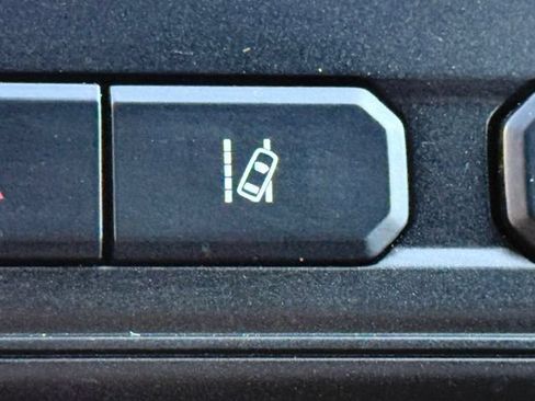 Certified 2020 Ford Expedition XLT w/ Equipment Group 202A RWD image 19