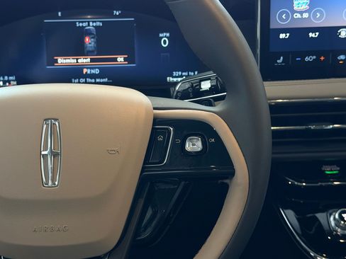 Used 2023 Lincoln Corsair FWD image 21