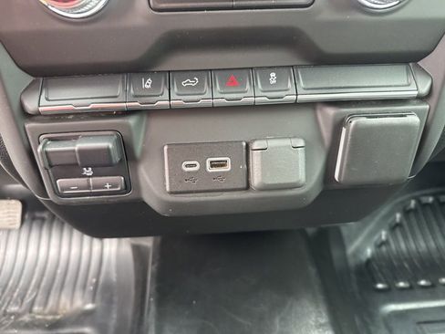 Used 2024 GMC Sierra 2500 Pro w/ Convenience Package image 39