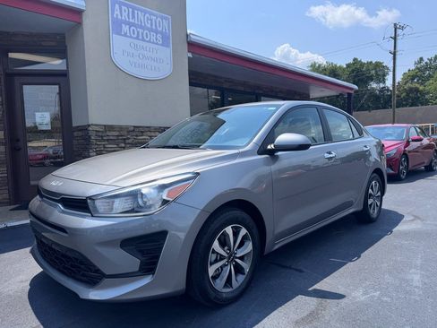 Used 2023 Kia Rio S w/ Technology Package FWD image 2