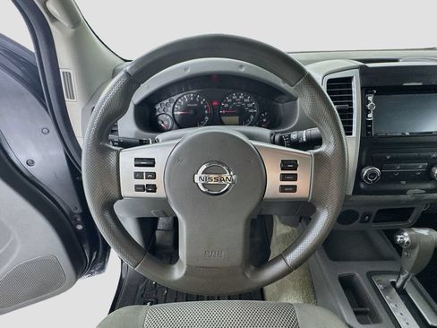 Used 2016 Nissan Frontier SV RWD image 11