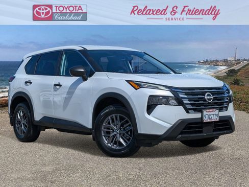 Used 2025 Nissan Rogue S FWD image 1