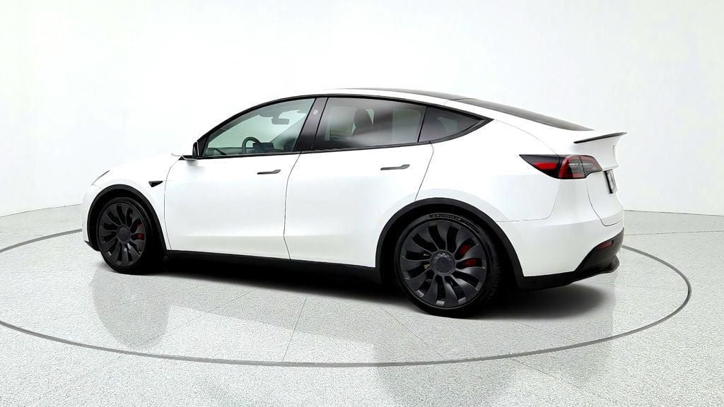 Used 2023 Tesla Model Y Long Range AWD/4WD image 7