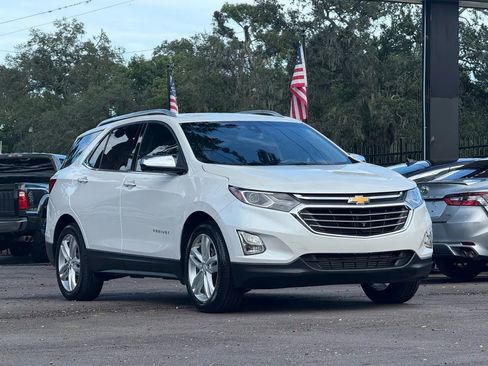 Used 2019 Chevrolet Equinox Premier image 3