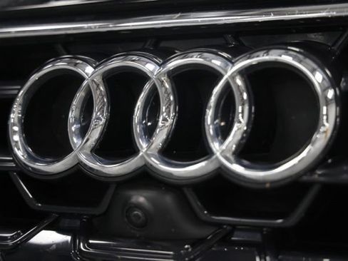 Used 2024 Audi A6 Premium Plus w/ Premium Plus Package AWD/4WD image 4