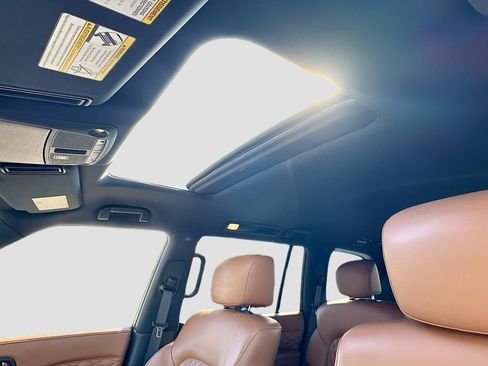 Used 2022 INFINITI QX80 Sensory w/ Cargo Package image 23