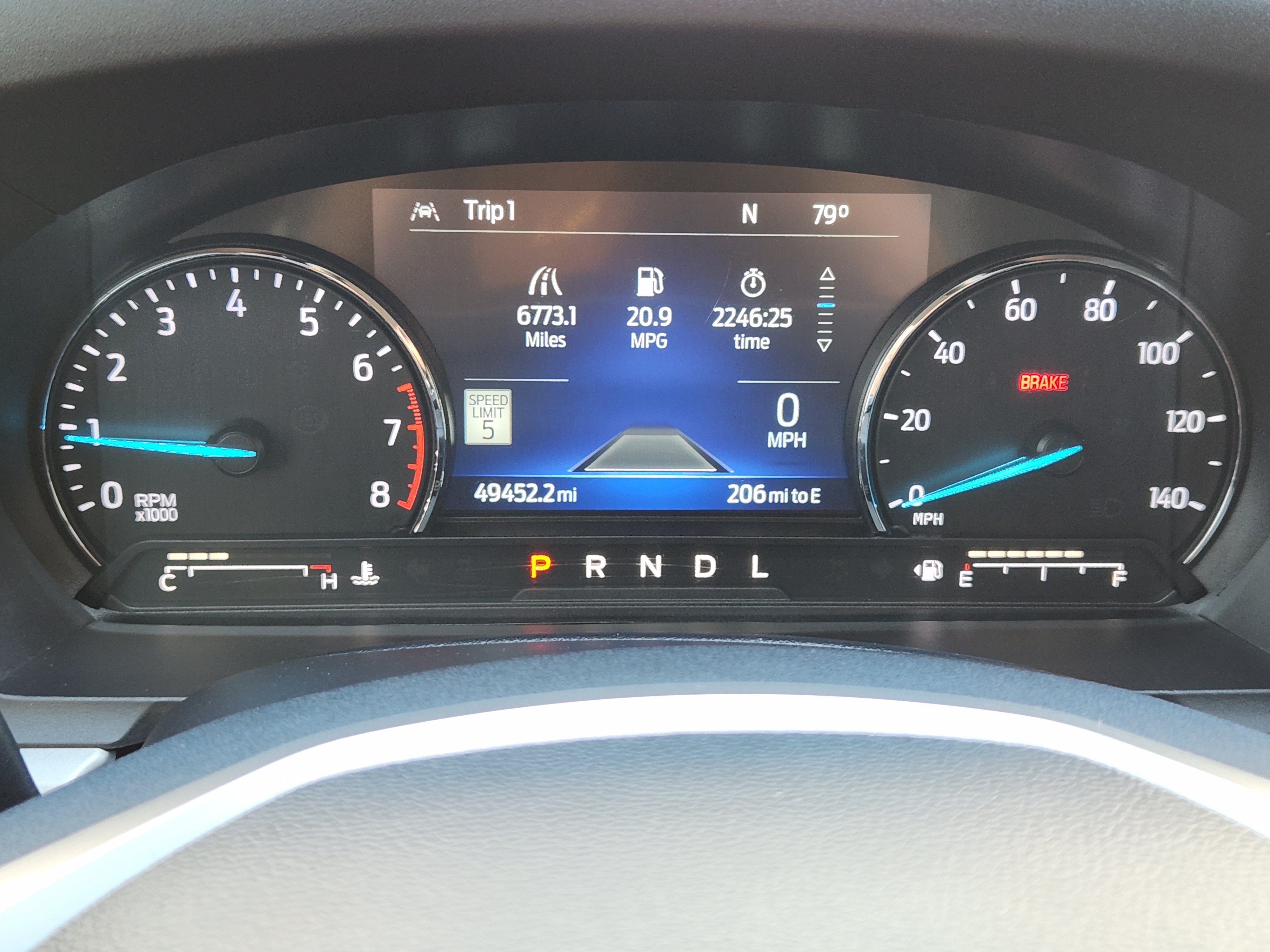 Used 2022 Ford Explorer XLT w/ Equipment Group 202A AWD/4WD image 18
