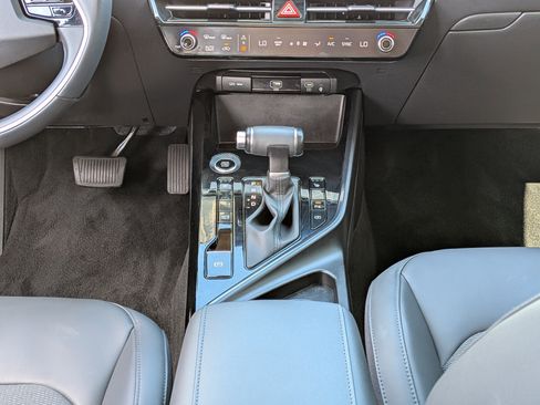 Used 2024 Kia Niro EX image 21
