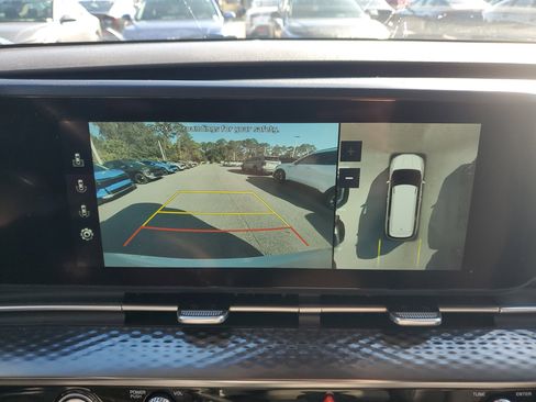 Used 2022 Kia Carnival SX Prestige image 34