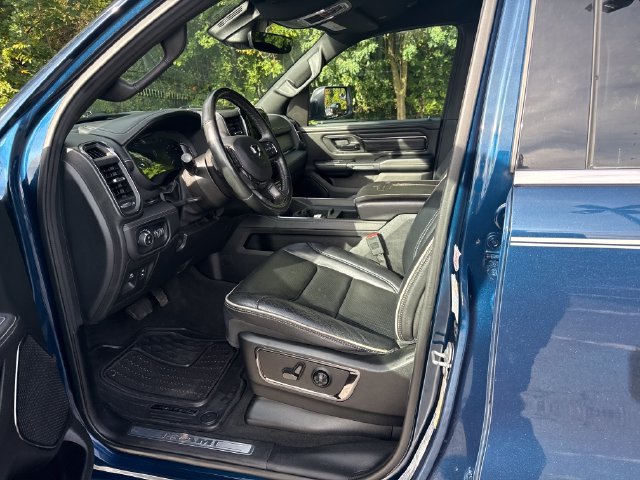 Used 2023 RAM 1500 Limited AWD/4WD image 11