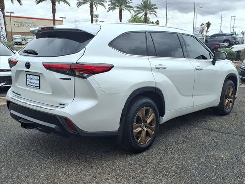 Used 2022 Toyota Highlander Bronze Edition image 7