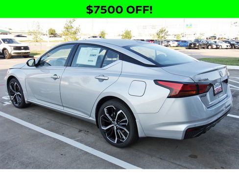 New 2025 Nissan Altima 2.5 SR w/ SR Premium Package image 6