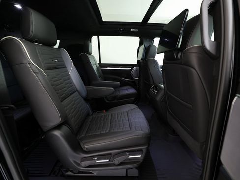 Used 2026 Cadillac Escalade ESV Platinum Luxury w/ LPO, Floor Liner Package image 11