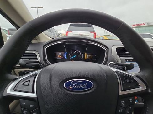 Used 2017 Ford Fusion Energi SE FWD image 25