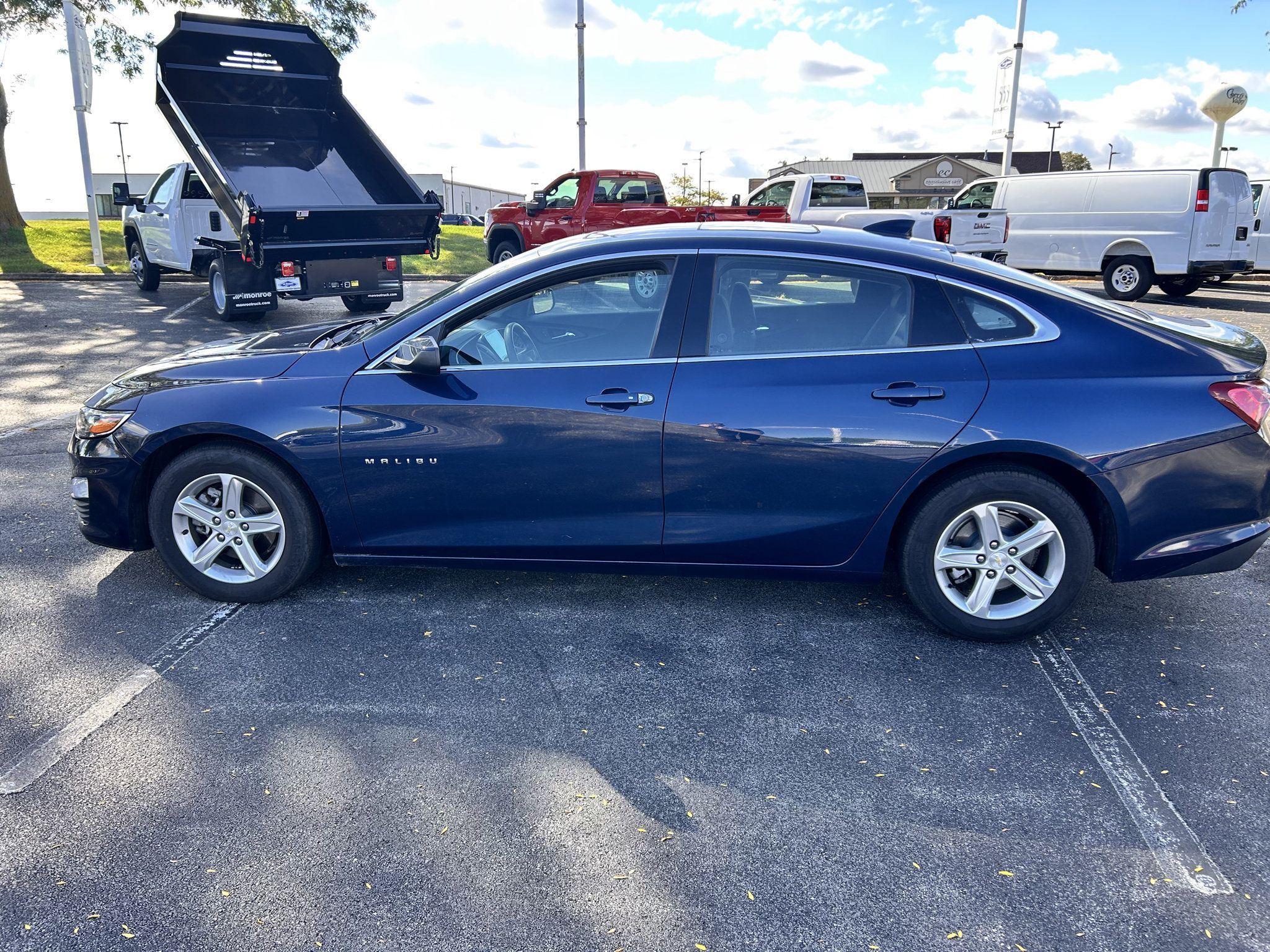 Used 2022 Chevrolet Malibu LT FWD image 8