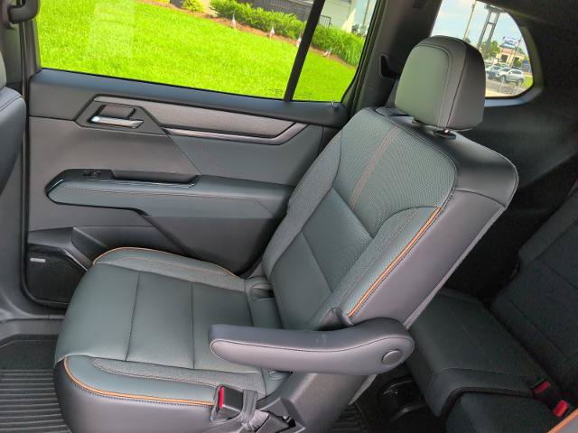 New 2026 GMC Acadia AT4 w/ Luxury Package AWD/4WD image 23