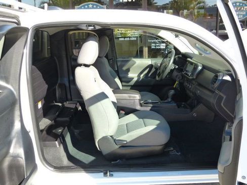 Used 2022 Toyota Tacoma SR image 22