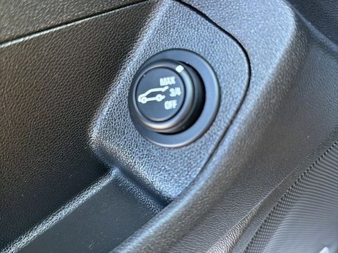 Used 2019 GMC Terrain Denali w/ Advanced Safety Package image 18