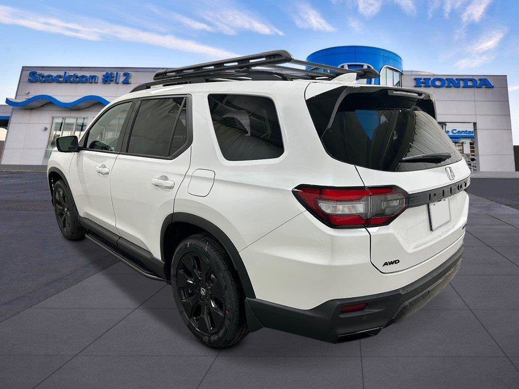 New 2026 Honda Pilot Black Edition image 3