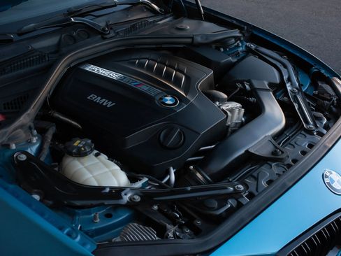 Used 2018 BMW M2 Coupe 2D image 8