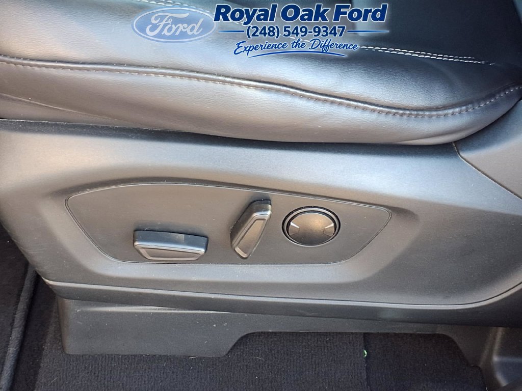 Certified 2023 Ford Explorer XLT w/ Equipment Group 202A AWD/4WD image 5