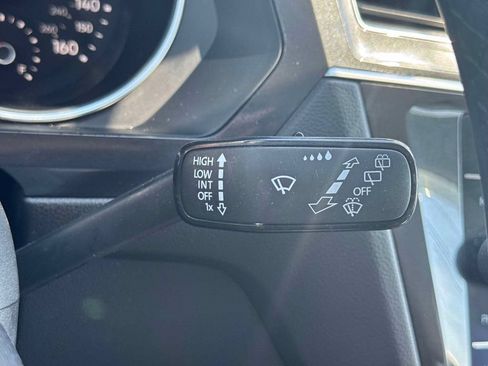 Used 2019 Volkswagen Tiguan SE AWD/4WD image 22