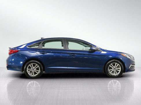 Used 2015 Hyundai Sonata SE w/ Option Group 09 FWD image 6