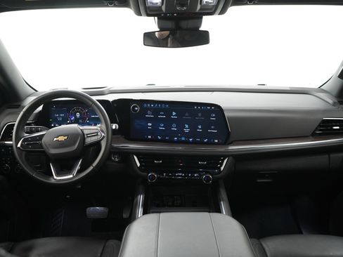Used 2025 Chevrolet Tahoe LT AWD/4WD image 14