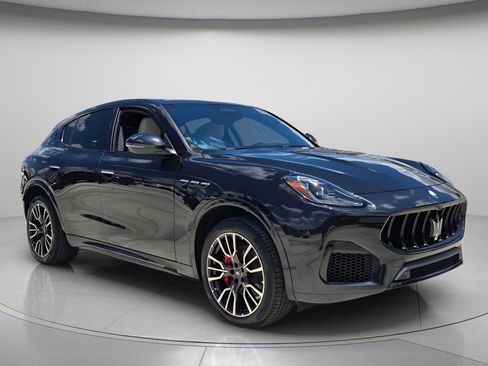Used 2023 Maserati Grecale Modena AWD/4WD image 9