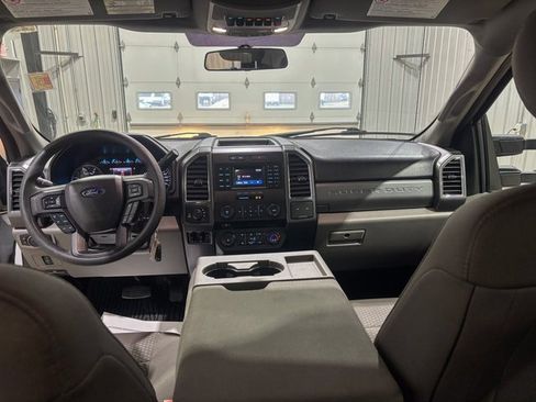 Used 2018 Ford F250 XLT w/ XLT Value Package image 24