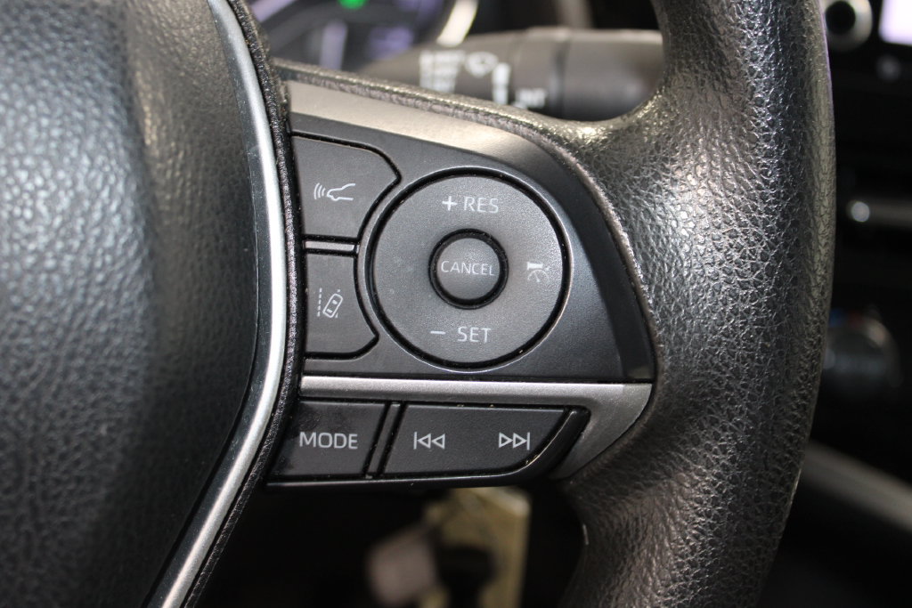 Used 2022 Toyota Camry LE FWD image 21