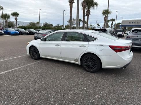 Used 2016 Toyota Avalon Touring image 3