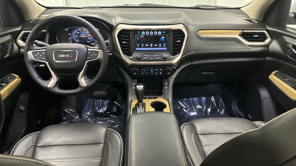 Used 2017 GMC Acadia Denali w/ Technology Package AWD/4WD image 28
