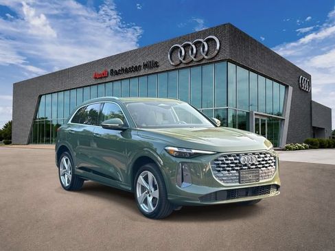 Certified 2025 Audi Q5 Premium w/ Premium Plus AWD/4WD image 7