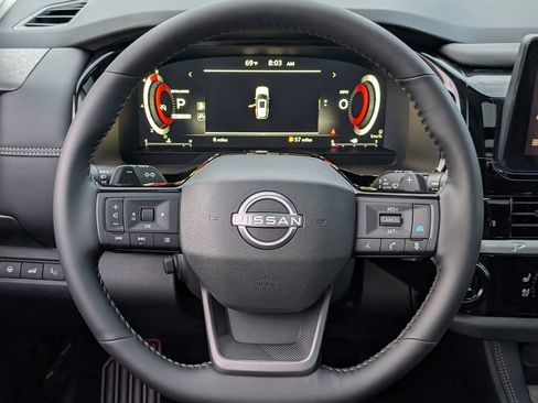 New 2026 Nissan Pathfinder Platinum FWD image 10