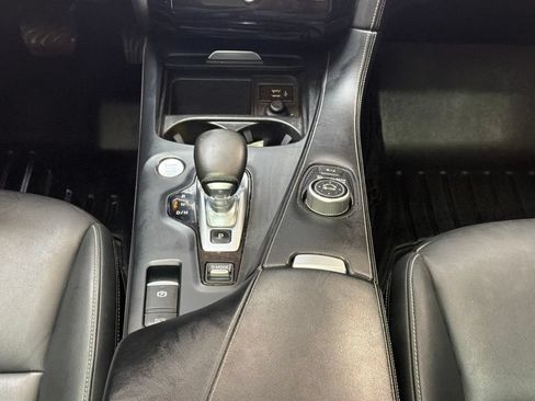 Used 2019 INFINITI QX50 Luxe w/ Navigation Package AWD/4WD image 19
