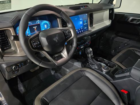 New 2025 Ford Bronco Outer Banks image 19