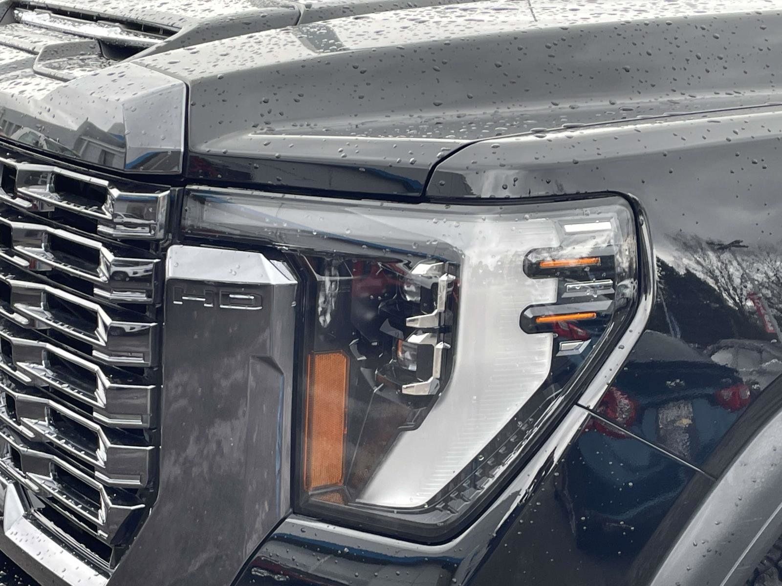Certified 2024 GMC Sierra 2500 Denali Ultimate AWD/4WD image 9